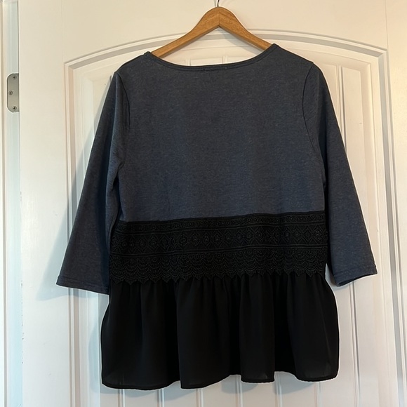 Entro boho Lace hem
 top L - Picture 4 of 6